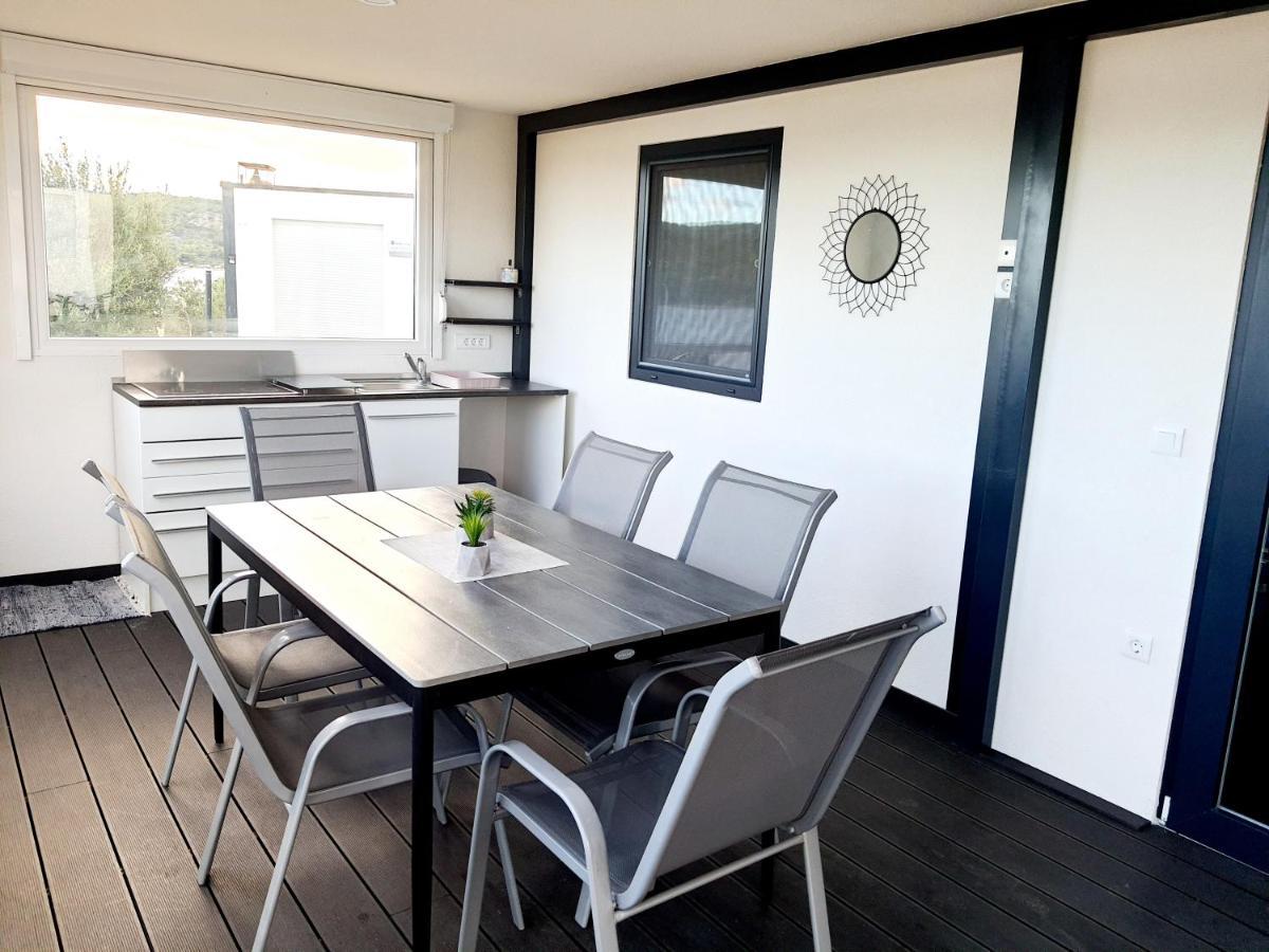 Mobile Home Tina Тисно Екстериор снимка