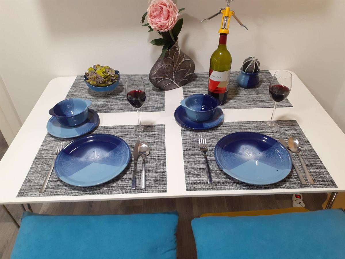Mobile Home Tina Тисно Екстериор снимка